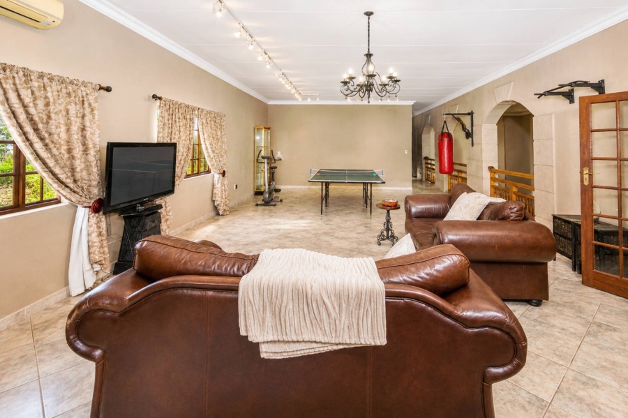 5 Bedroom Property for Sale in Schoemansville North West